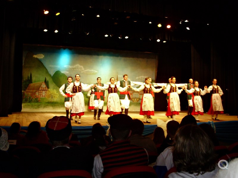 Festival de Dana Folclrica - Teatro Municipal de Pomerode - Vale Europeu - Estado de Santa Catarina - Regio Sul - Brasil