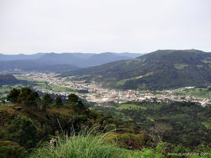 Cidade de Urubici vista do Mirante do Avencal - Serra Catarinense - Santa Catarina - Regio Sul - Brasil