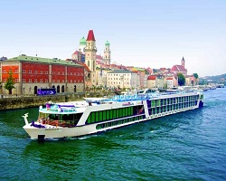 Viso externa do navio de cruzeiro Amacello da AmaWaterways