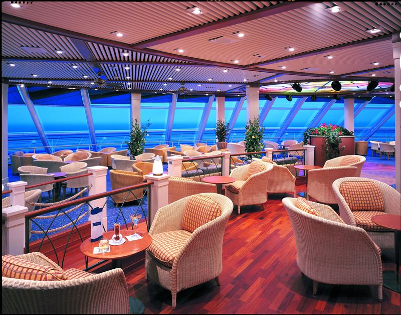 Visão interna do navio de cruzeiro Norwegian Sun da Norwegian Cruise Line