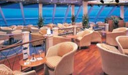 Viso interna do navio de cruzeiro Norwegian Sun da Norwegian Cruise Line