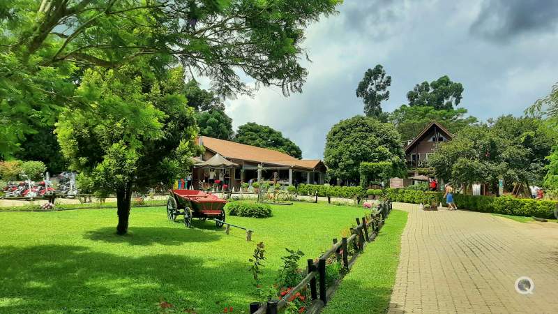 Jardim da Confeitaria Kliewer - Colnia Witmarsum - Palmeira - Regio dos Campos Gerais - Estado do Paran - Regio Sul - Brasil