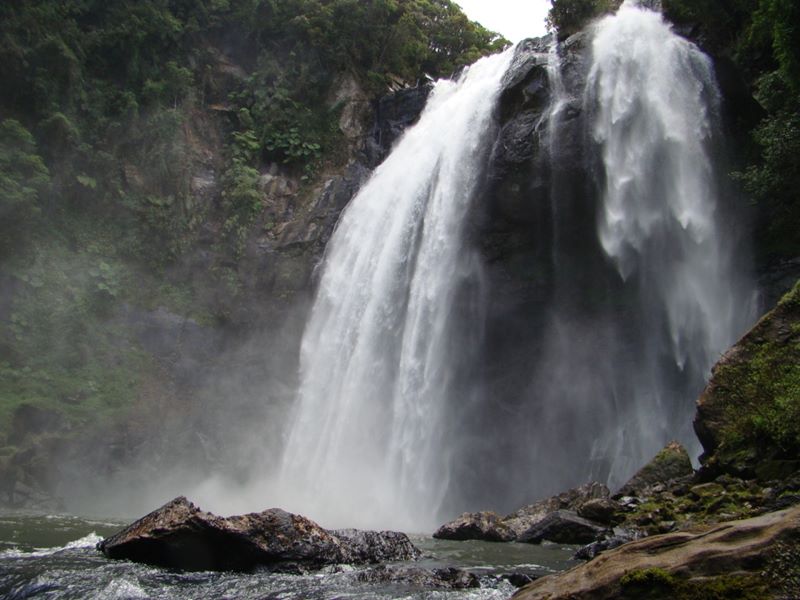 Viajar no feriado de Carnaval para a cidade de Doutor Pedrinho - Carnaval 2026 em Doutor Pedrinho - Cachoeira Vu de Noiva - Vale Europeu - Estado de Santa Catarina - Regio Sul - Brasil