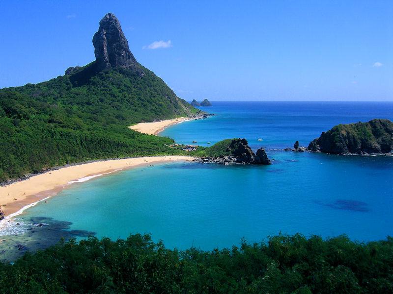 A maior parte do arquiplago de Fernando de Noronha foi declarada Parque Nacional, que est reaberto ao pblico.