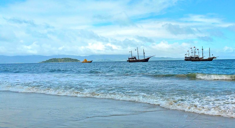 Praia de Canasvieiras - Ilha de Florianpolis - Estado de Santa Catarina - Litoral Catarinense - Regio Sul - Brasil