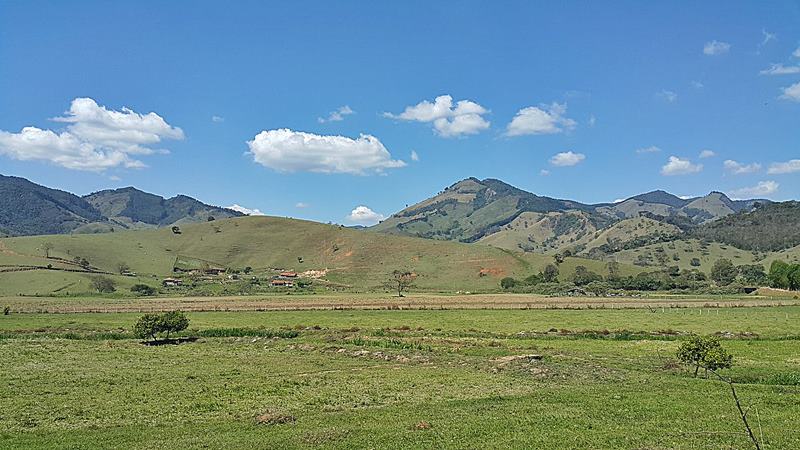 Gonalves - Vista da zona rural prxima  rodovia MG-173 - Estado de Minas Gerais - Regio Sudeste - Brasil