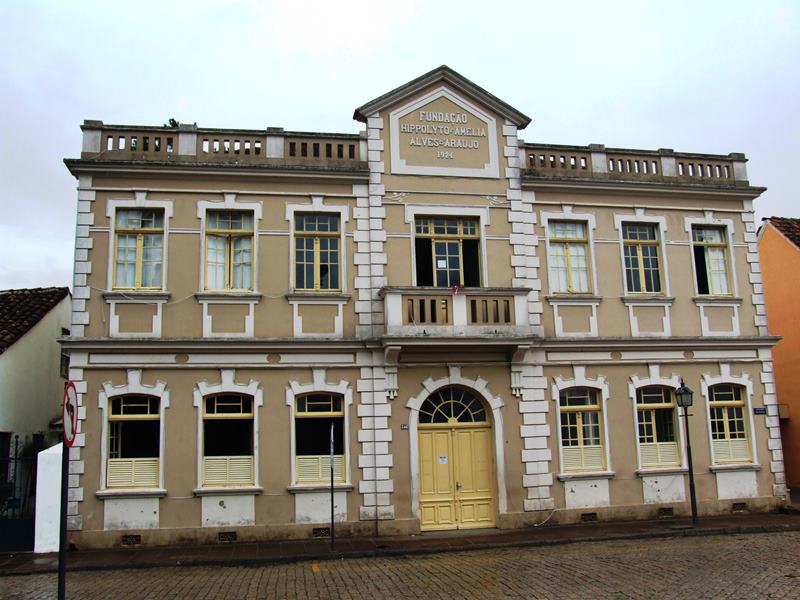 Hospital Fundao Hippolyto e Amelhia Alves daraujo - Lapa - Estado do Paran - Regio Sul - Brasil