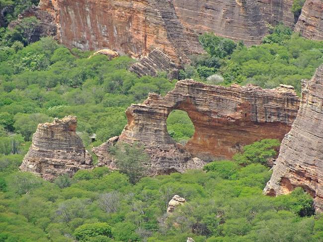 Pedra Furada - Parque Nacional Serra da Capivara - Estado do Piau - Regio Nordeste - Brasil