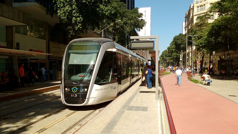 VLT (Veculos Leves sobre Trilhos) - LRV (Light Rail Vehicles) - Rio de Janeiro - Regio Sudeste - Brasil