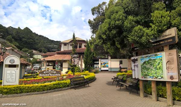 Praa dos Emancipadores - Centro da cidade de Santo Antnio do Pinhal - So Paulo - Regio Sudeste - Brasil