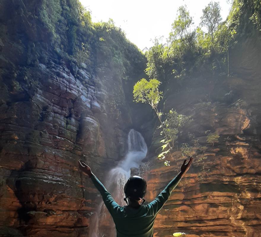 Que tal conhecer o Buraco do Padre. Veja aqui as melhores dicas para sua prxima viagem a esta atrao que fica a cerca de duas horas de Curitiba, capital do estado do Paran.