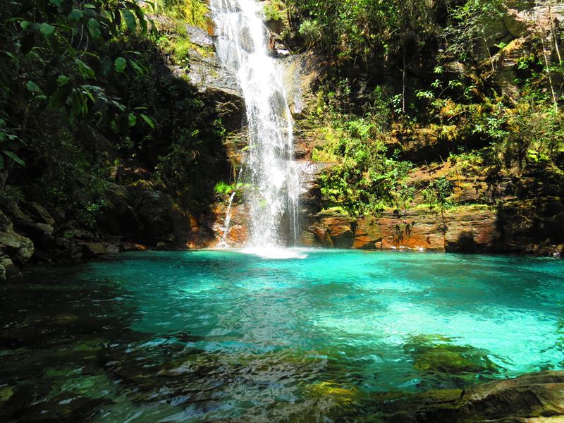 Cachoeira da Santa Brbara no Parque Nacional da Chapada dos Veadeiros  um dos destinos tendncia no Brasil em 2021. Foto: Naiane Cascardo.