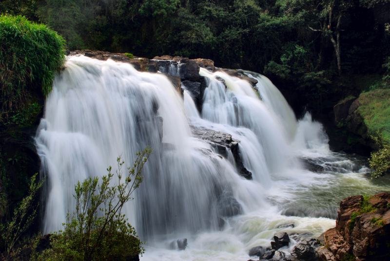 A Cachoeira Vu das Noivas, uma das atraes tursticas de Poos de Caldas, est localizada no Ribeiro das Antas. Foto: Vicente Eugenio.