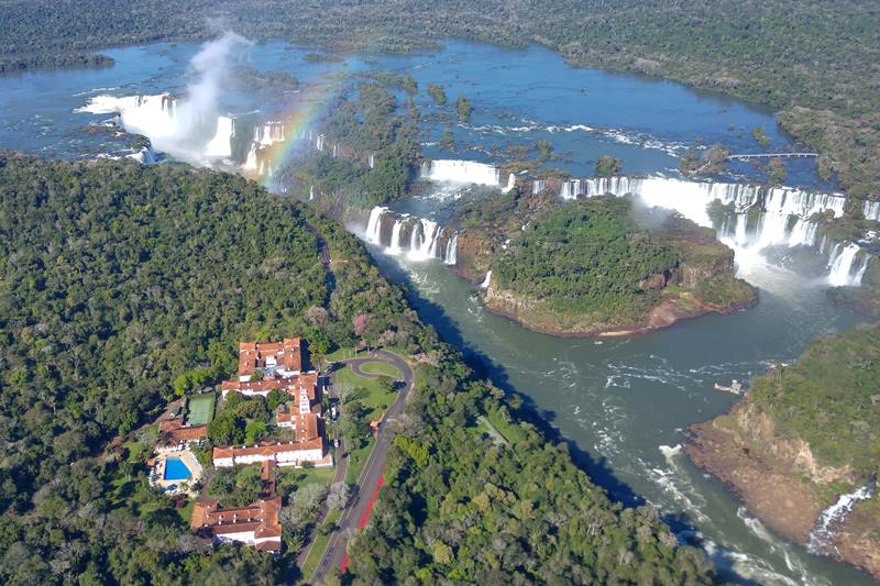 Situado no Parque Nacional do Iguau, o Belmond Hotel das Cataratas foi o melhor hotel brasileiro no ranking de melhores hotis do mundo de 2023 do guia 'La Liste' - Foto: Gabriel Resende Veiga