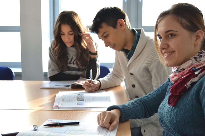 Feiras de Intercmbio e Mercado de Trabalho