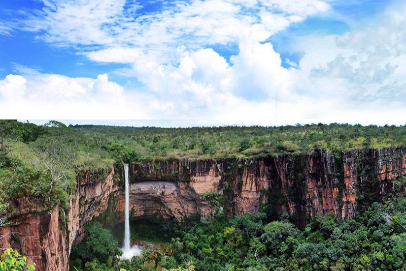 Vu da Noiva, uma das atraes do Parque Nacional da Chapada dos Guimares, reaberto  visitao - Foto: Robert L. Dona.